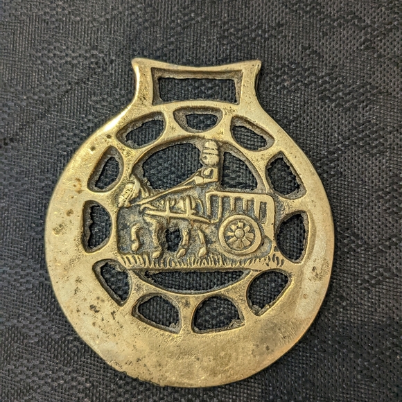 Vintage Brass Horse Medallions - Picture 2 of 6